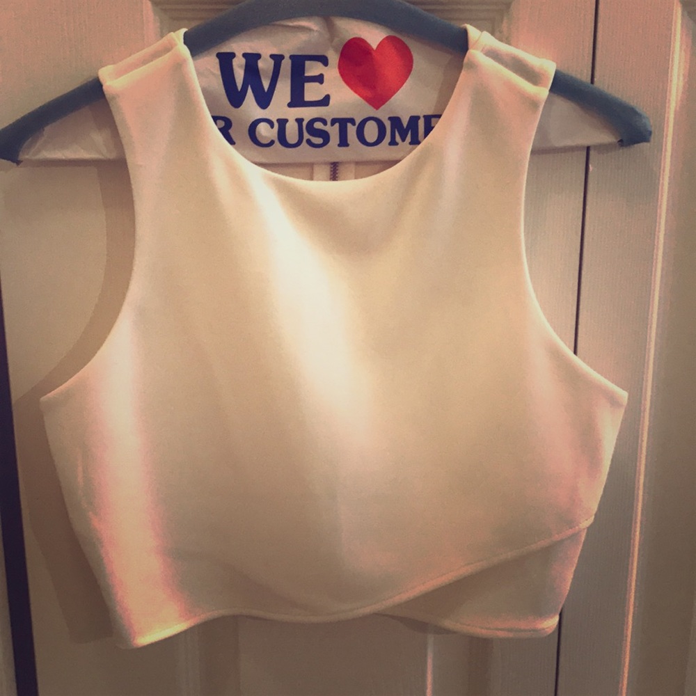 White/off-white crop top